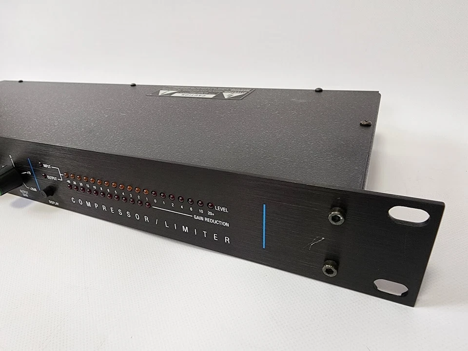 DBX 160A Professional Compressor Limiter Signal Processor - Image 4 of 4