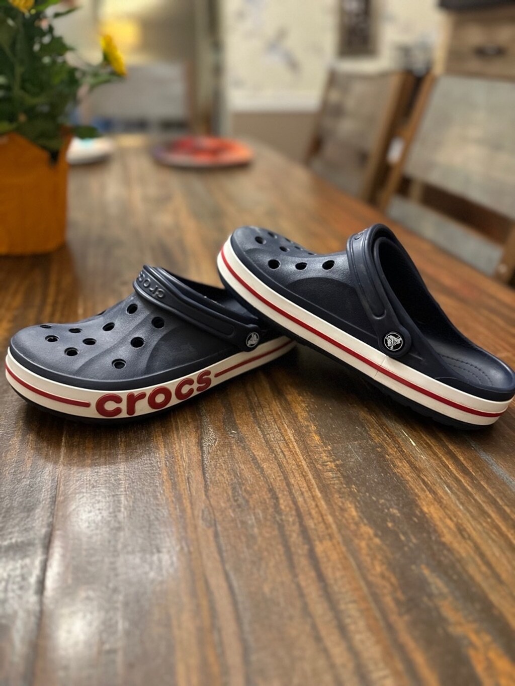 Navy Crocs Clogs in Size M8 W10 for Comfort and Style-image