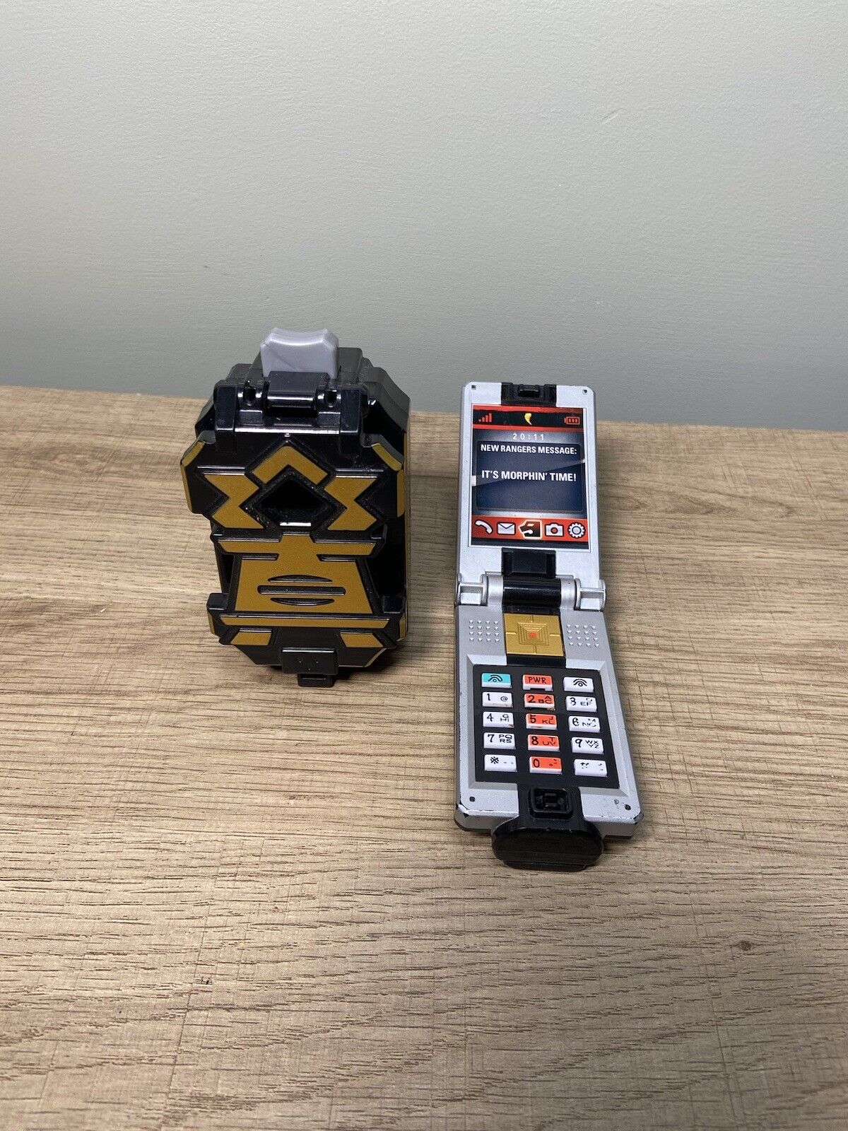 Power Rangers Samurai Morpher ST-33  Mighty  Flip Phone  & Black Box UNTESTED