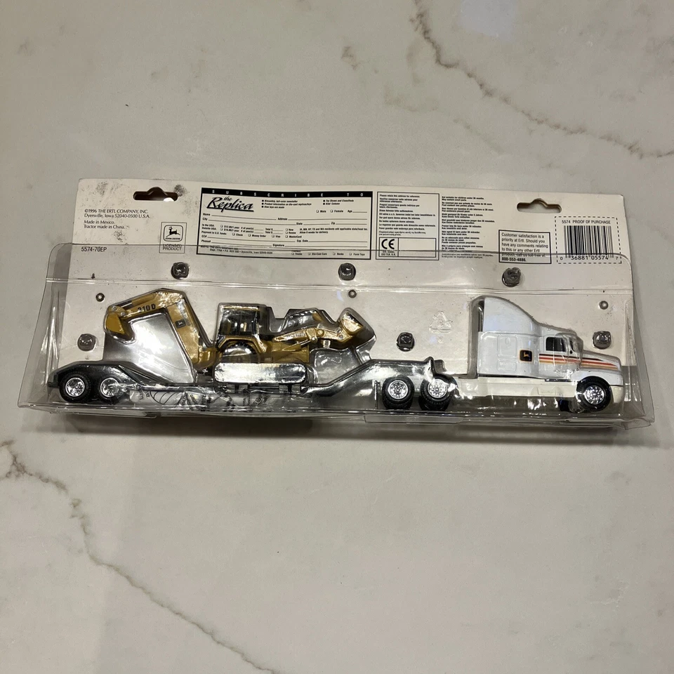 ERTL #5574 John Deere Construction Equipment Hauling Set 1/64 Backhoe/Flatbed - Image 2 of 2