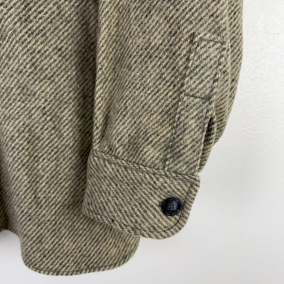 LL Bean Men’s Jacket Wool Size Large Tan Winter Chore Jacket - Image 3 of 4