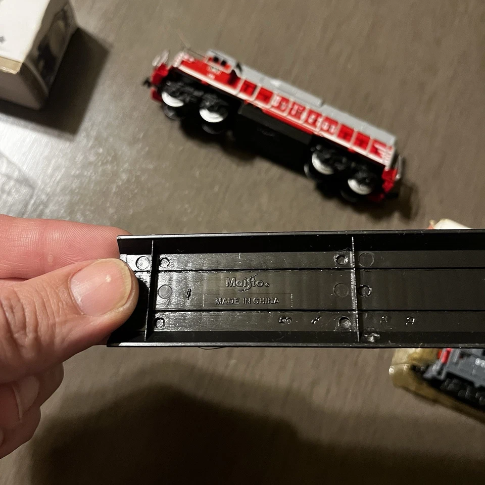 De colección Maisto On Track - Motor Burlington + 2 Pequeños Pacífico Sur - Lote de 3 Foto 4 de 4