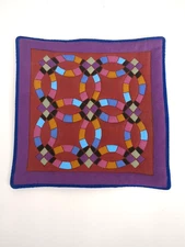 The Amish Heritage Collection Double Wedding Ring Miniature Quilt 6 x 6