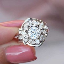 Beautiful Unique Bezel Set Round Cut Moissanite Flower Bridal Wedding Ring Set