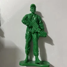 USA Toy Company 7958 Large 4.5" Plastic Green Army Men Soldier