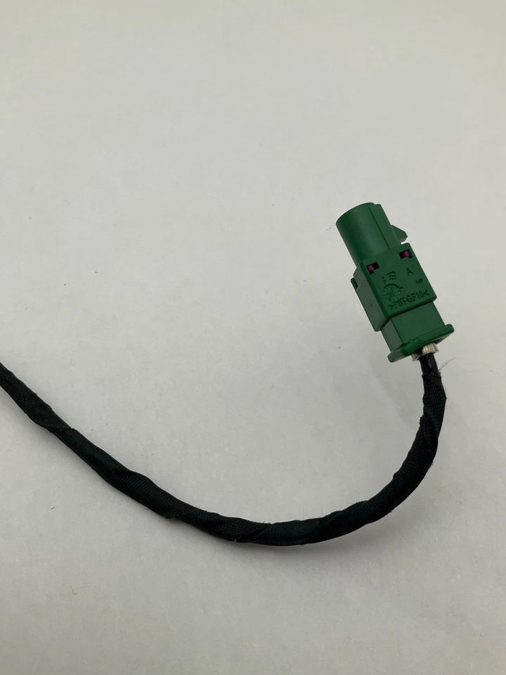 2010-2023 PORSCHE PANAMERA Antenna Roof Assembly OEM 7PP035507F - Image 4 of 4