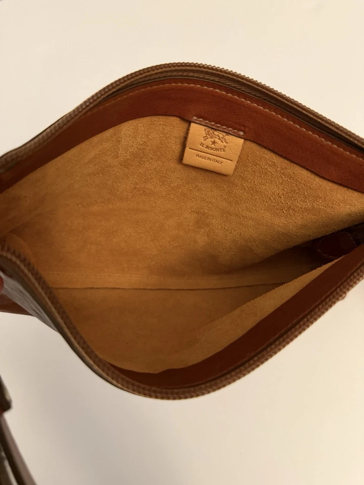 "Bolso de hombro de cuero Il Bisonte Lucia Vachetta 9 3/4"" X 6""" Foto 4 de 4
