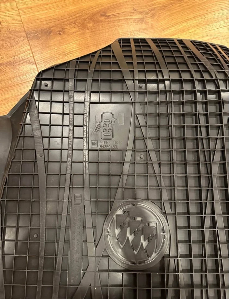 Alfombrillas Buick Enclave 2018-2022 delanteras segunda y tercera fila premium para todo tipo de clima negras Foto 2 de 3