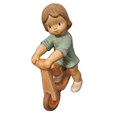 Goebel Nina & Marco Figurine Fille Roller Porcelaine 14 cm - Photo 1/3