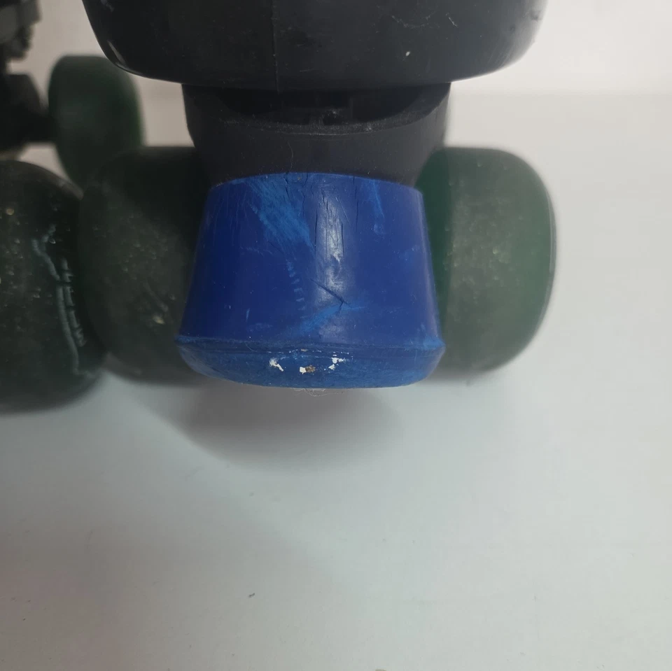 Ventro Pro Turbo Quad Roller Skates- UK Size 6 EU 40- Black- Adult Size - Image 4 of 4