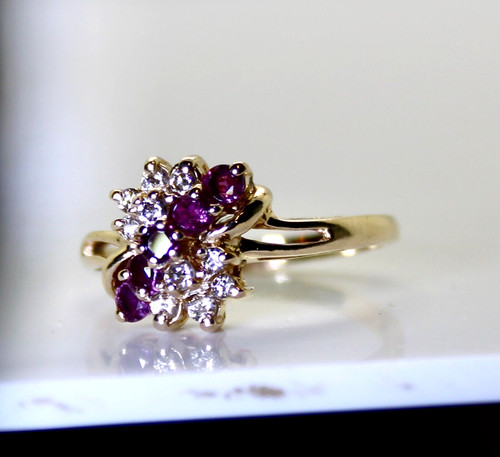 Gorgeous & Petite Ladies 14K Gold HOMCO .49 Ctw Ruby & Diamond Cluster Ring