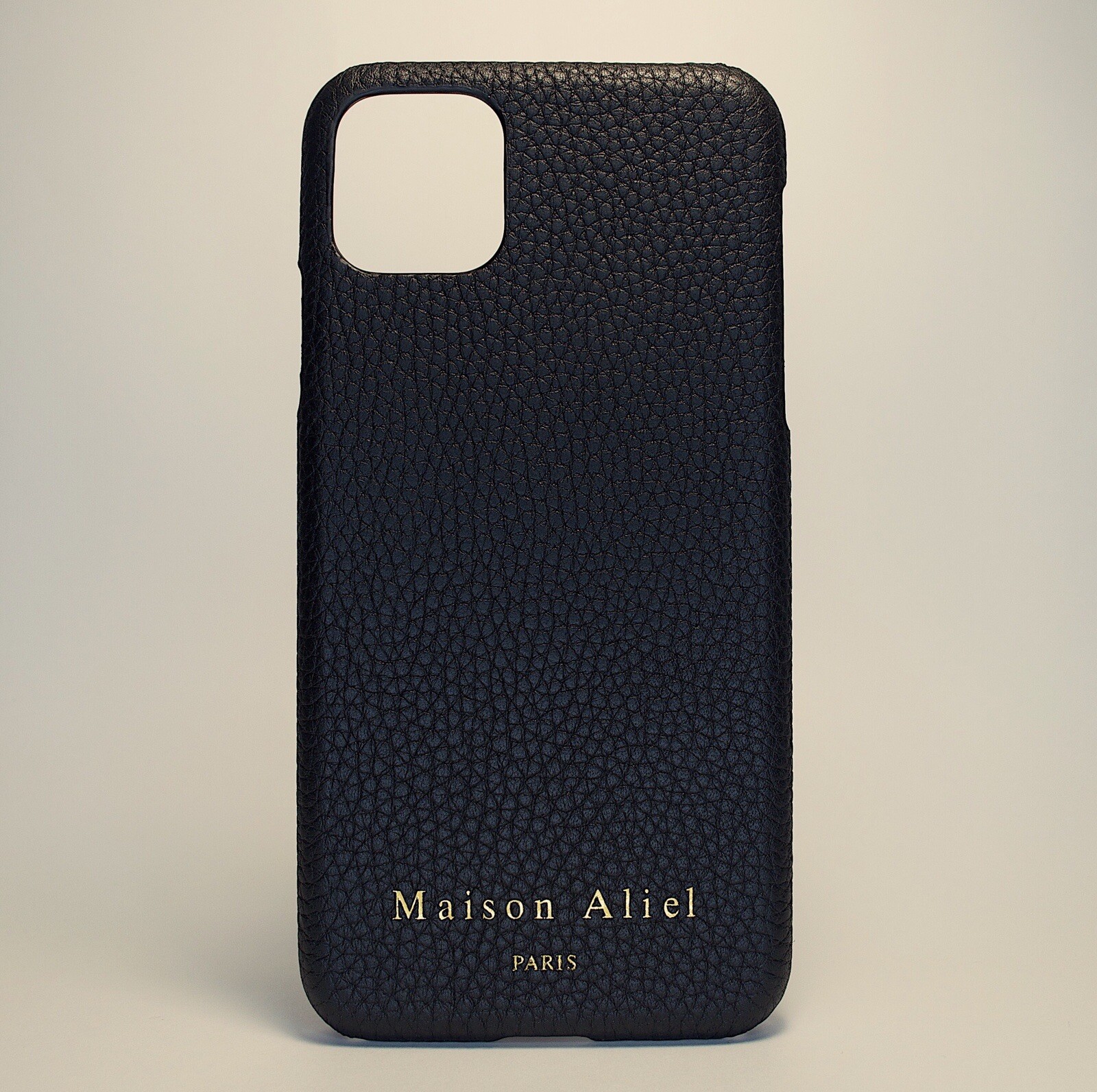 Coque cuir véritable pour iPhone protégeant votre écran au bureau comme en voyage