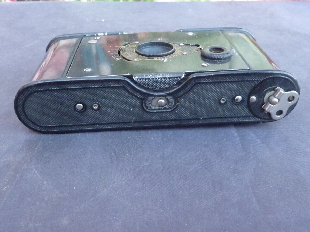 A Nice Vintage Folding Kodak Vest Pocket Model B 127 Camera