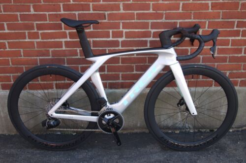 24 Trek MADONE SLR Project 1 Carbon Road Bike 54 Silver Floor Model