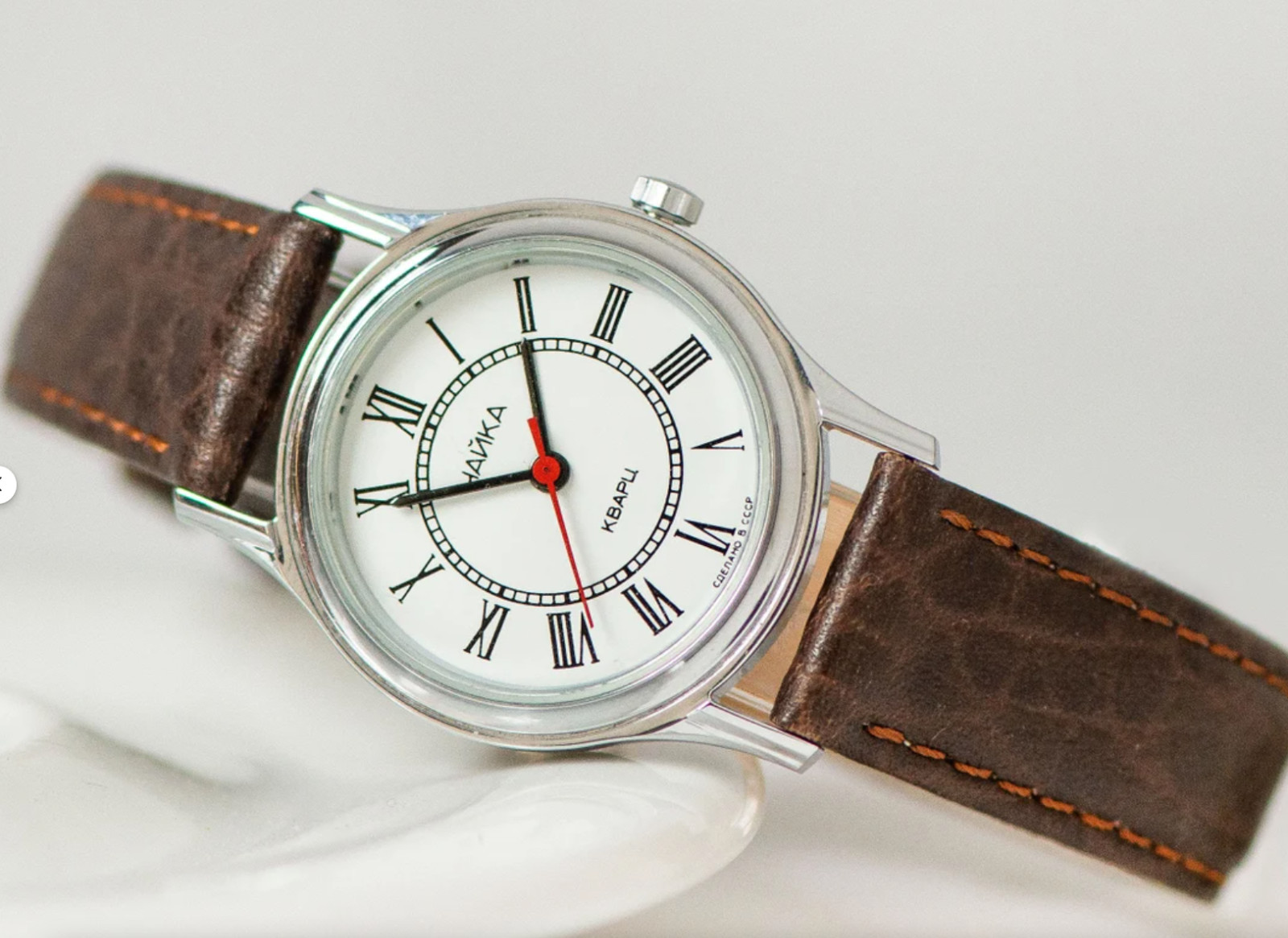 Unused quartz watch for women CHAKA NOS Roman numerals dial