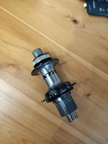 MOZZO POSTERIORE SHIMANO XTR,12v MICROSPLINE,12x142 PERNO  PASSANTE,CENTERLOCK | eBay