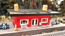 * 1/76 OO * Hornby Tri-Ang * Small Railway Station * 1960s Vintage * Red * R 458