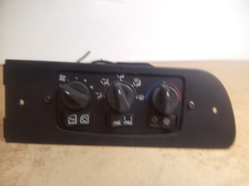 Kenworth T2000 Bergstrom F21-1002-1 Climate Control