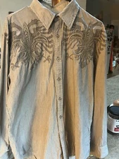 Roar Men’s XL Button Up Shirt