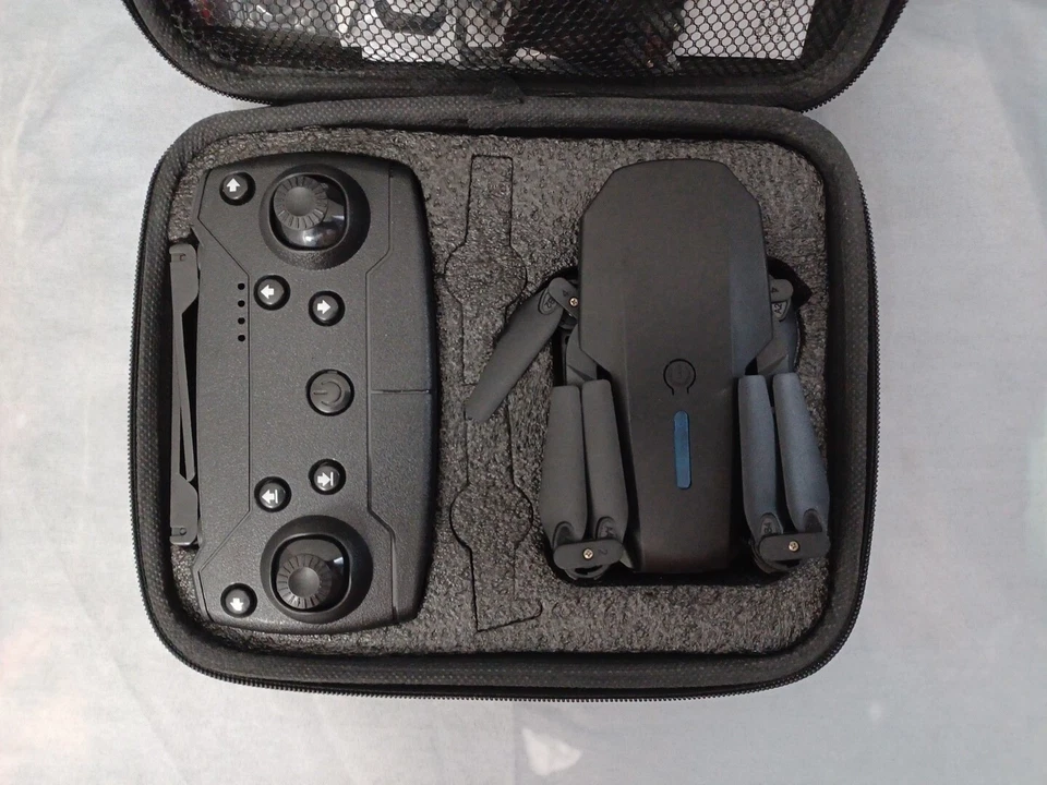 RC Drone HD Pro Wide Angle Camera WIFI FPV Foldable Drone Dual Camera Quadcopter - Image 3 of 4