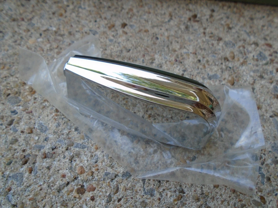 (1) REPRODUCTION CHROME SLINGERLAND RADIO KING LARGE BEAVERTAIL DRUM LUG-MINT! - Image 2 of 3