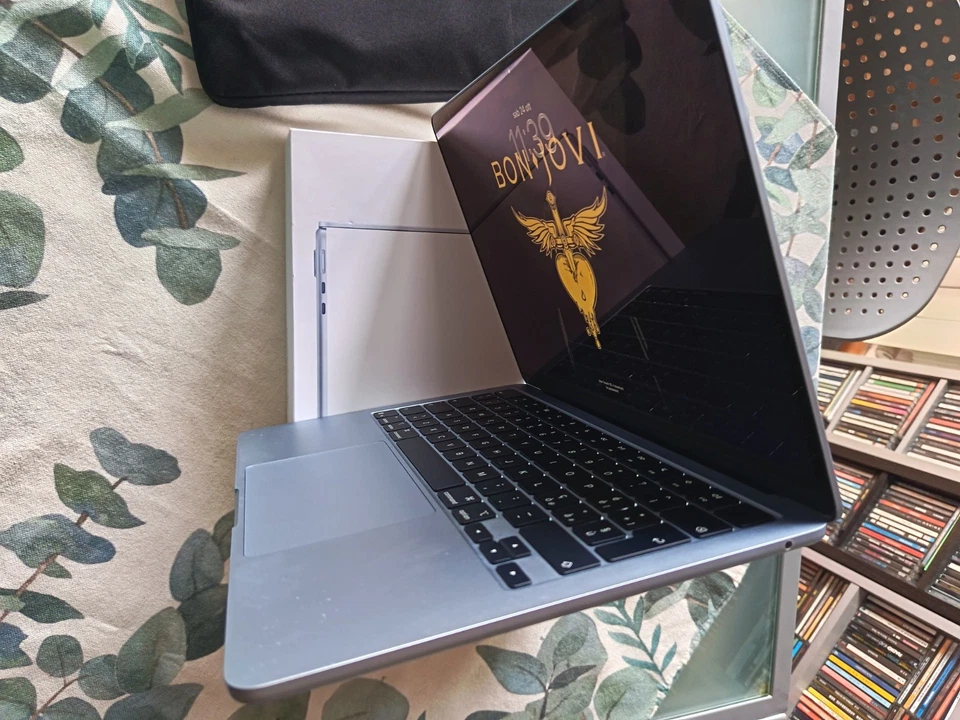 Apple MacBook Air 13" M4 · 16GB · 256GB, foto 3 di 5
