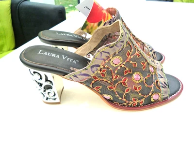 Schlupfschuhe in grauem Netz mit pailletten + bestickt Gr. 38 von Laura Vita - Bild 1 von 4