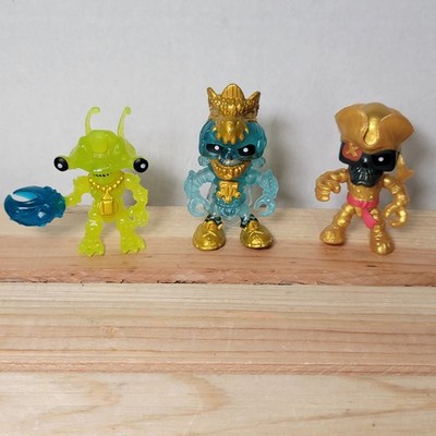 Set of 3 Treasure X 2.5'' Action Figures: Alien, Pirate & Ghost