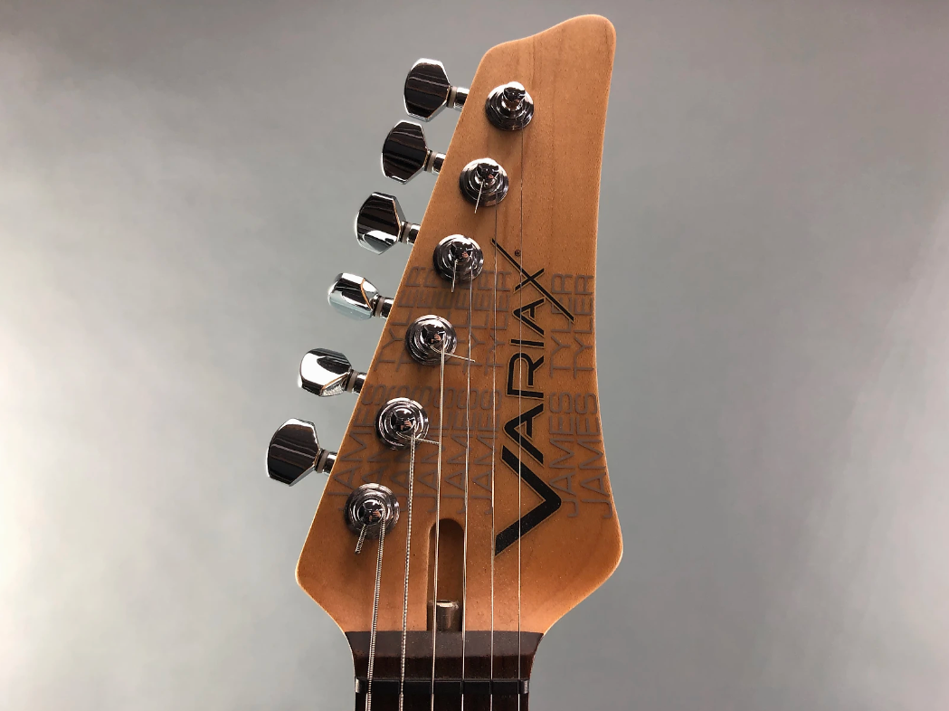 JTV-69 Variax Guitar Line 6 - Models 25 instruments and can change