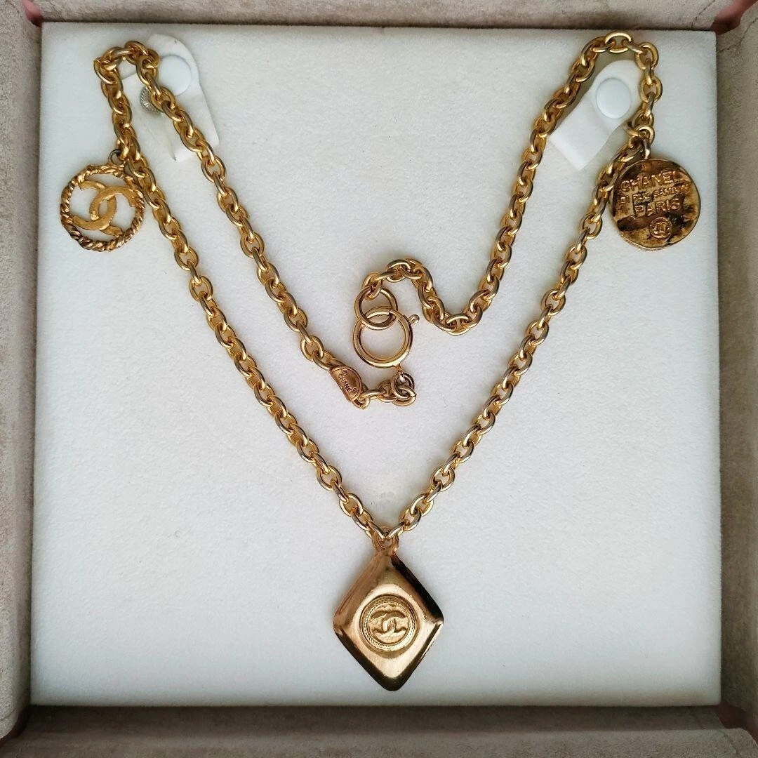 Collana CHANEL CC Logo Moneta Diamante Charm Colore Oro L 61cm Senza Scatola Giappone [U