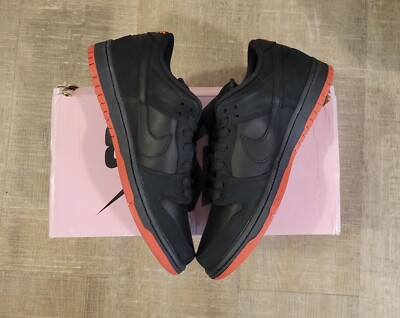 BRAND NEW NIKE SB DUNK LOW BLACK PIGEON (2017) SIZE 8M 883232-008