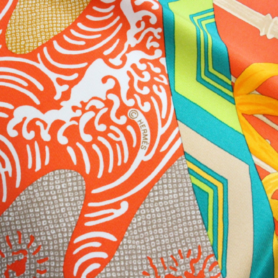 Écharpe Hermès Carré 90 Ex Libris En Kimonos - Soie - Occasion - Modèle Vintage Collector