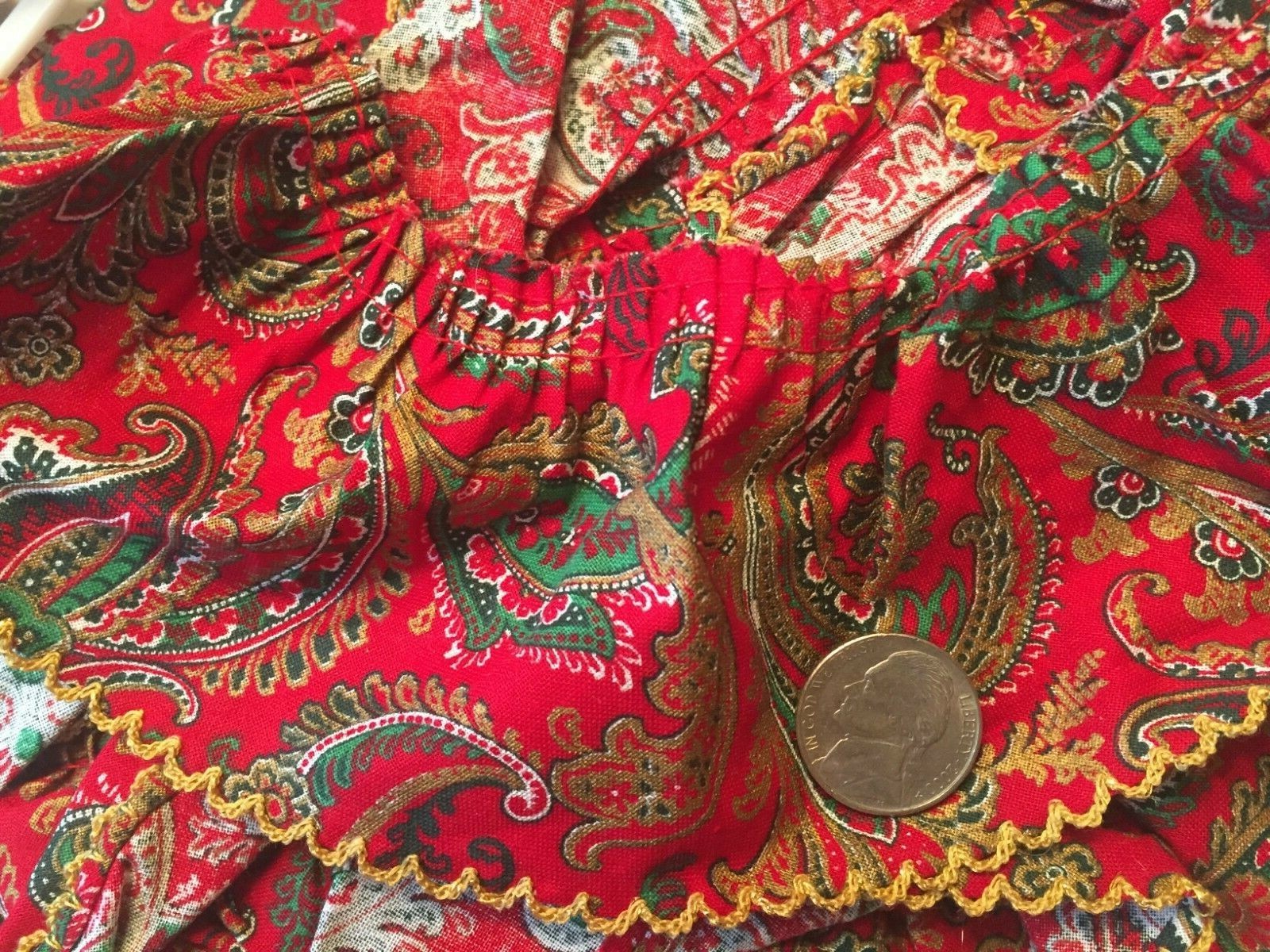 CRAFT SEWING Wyla RUFFLED TRIM Cotton Red, Gold Paisley HOLIDAY 3 1/2 yd LOT