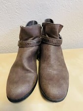 H. G. Bass Women  s Margo Ankle Zip Boots 6.5 Zip Excellent Preowned Condition G