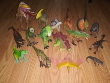 Lot Of 16 Unbranded Plastic Dinosaur Figures Bundle In Good Condition