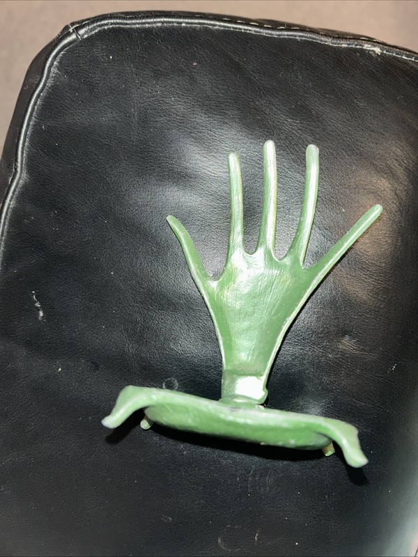 Vintage  Metal Hand Ring Holder Green Tone Trinket Tray Dish Jewelry 4.5”x2.75