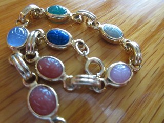 Vintage 1970s 14k Gold Multistone Carved Hard Stone Scarab Bracelet 6.5" 12.8g