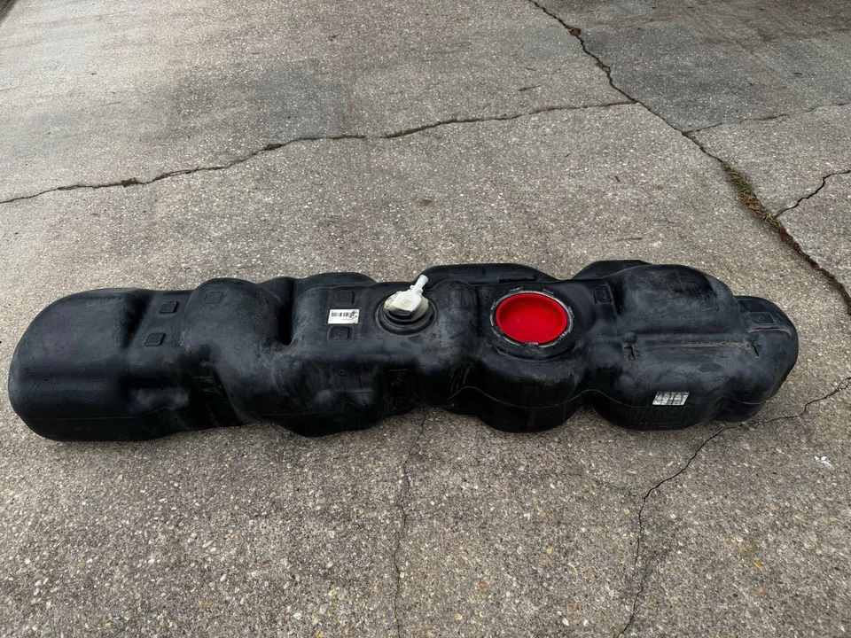 2019-2023 Mercedes Sprinter 3500 2500 Fuel Tank Diesel 907-471-28-00  - Image 2 of 4