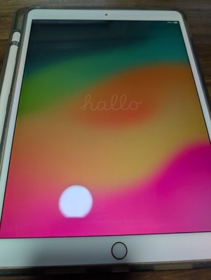 Apple iPad Pro 1st Gen. 64GB, 10.5in - Pink + Apple Pencil Pro