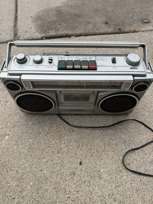 SANYO M9902-2 Boombox Cassette Player Radio Portable Stereo AM FM radio works