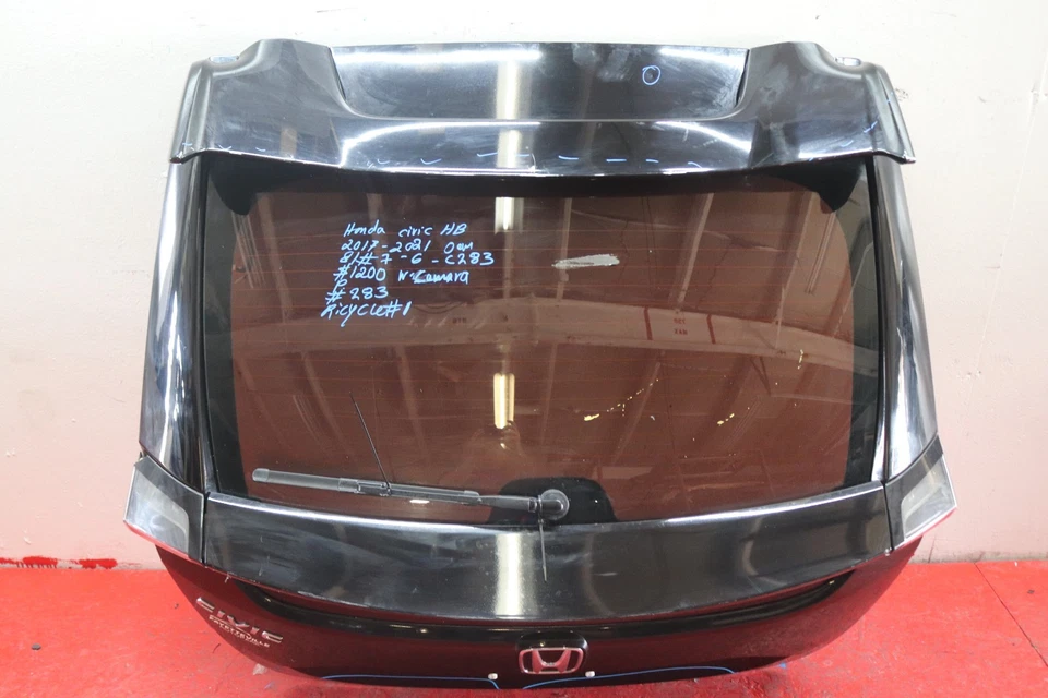 2017 2021 HONDA CIVIC HATCHBACK REAR LIFTGATE OEM WITH CAMERA Foto 2 de 4