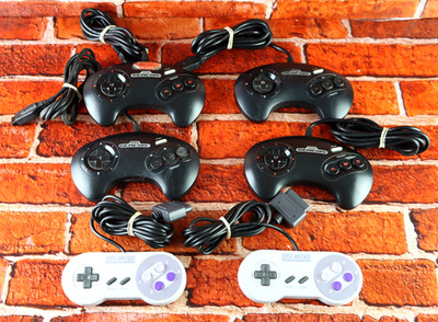 4X SEGA Genises 1650 & 2X SNS-005 Controllers PARTS OR REPAIR