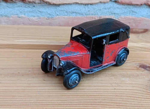 DINKY TOYS NO.36G AUSTIN TAXI (Repainted)