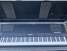Yamaha CP300 88-Tasten Stagepiano/Keyboard Sc...
