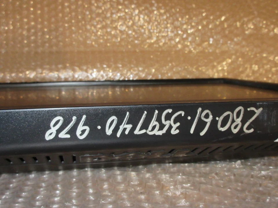 Dell Professional 17" Flat Panel LCD Monitor WITH VGA, POWER CORD -SEE PICTURES - Image 4 of 4