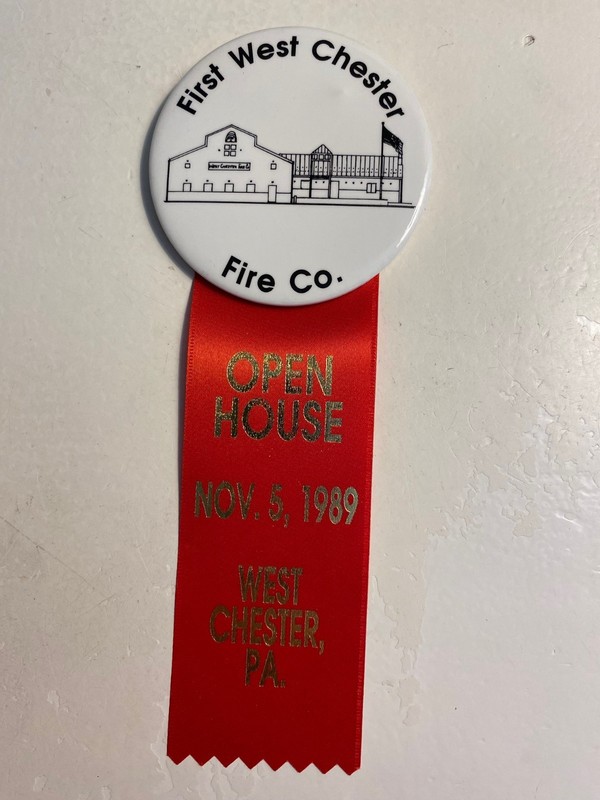 VINTAGE 1980'S 1ST WEST CHESTER FIRE COMPANY OPEN HOUCE PINBACK AND RIBBON NICE