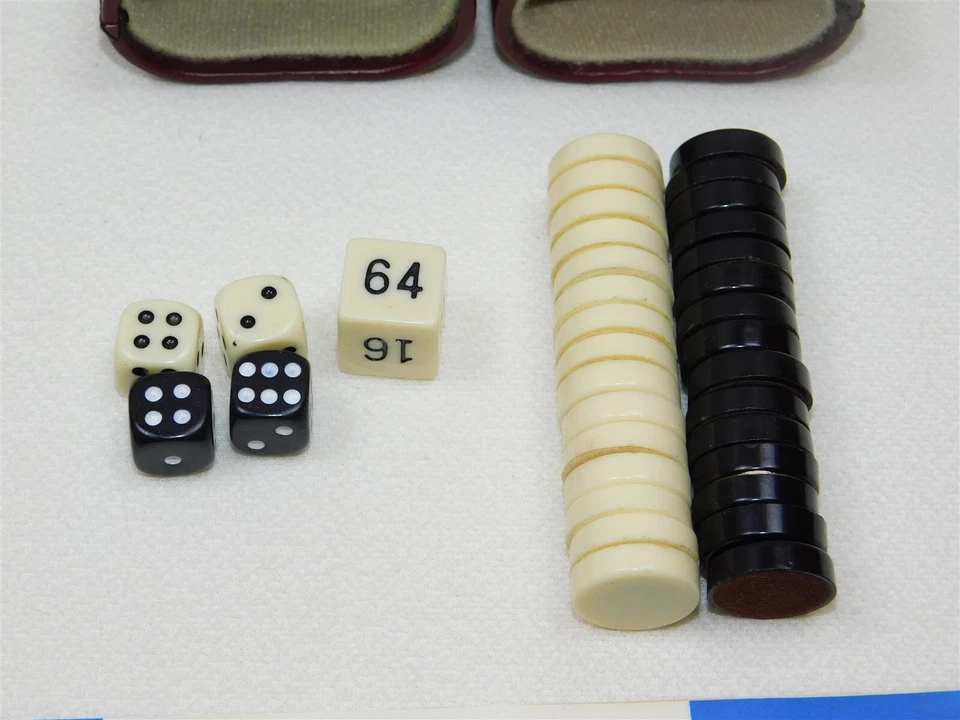 Vtg BACKGAMMON Travel Set Complete in Leatherette Zip Case 9.25" by 7" - Image 3 of 4