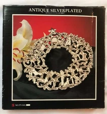 LILLIAN VERNON Silverplated Holiday Wreath Trivet "12 DAYS OF CHRISTMAS" Decor
