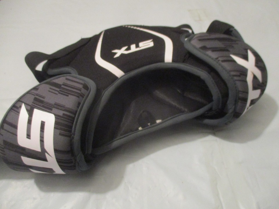 STX Stallion 200 Lacrosse LAX Chest Pad & Shoulder Pads Youth Medium