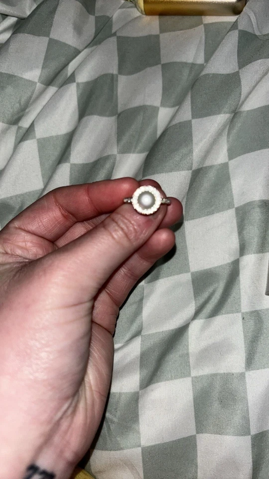 Sterling Silver Ring, White Sapphire And Pearl - Image 2 of 4